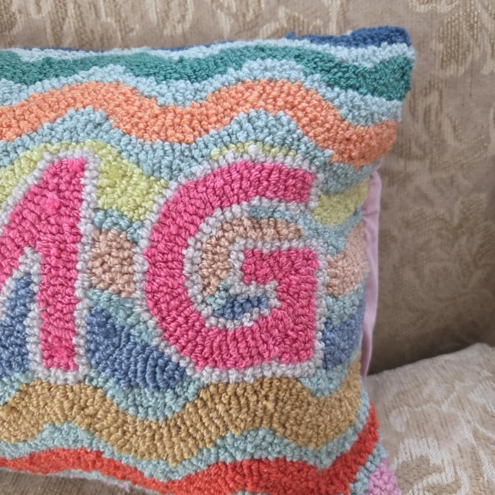 OMG Pillow Furbish 12× 16